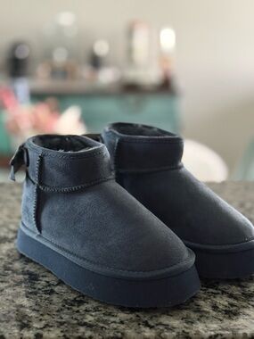 Juicy Couture Navy Blue Velvet Ankle Boot with Gold Accent Bow